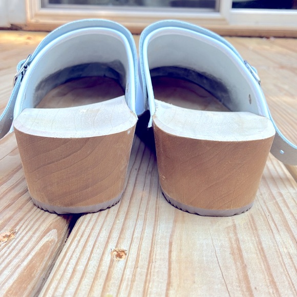 MIA White Leather Clogs - Picture 8 of 11